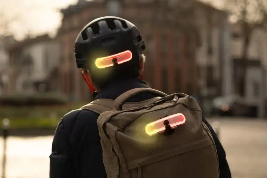 Accessoires éclairage vêtements réfléchissants casques avec éclairage intégré lumineux