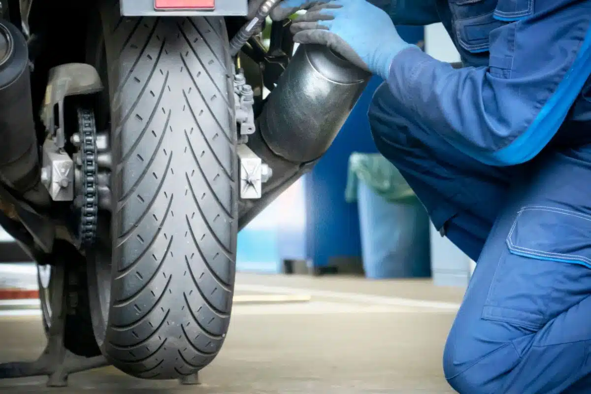 Contrôle technique moto : examen complet dans un centre agréé